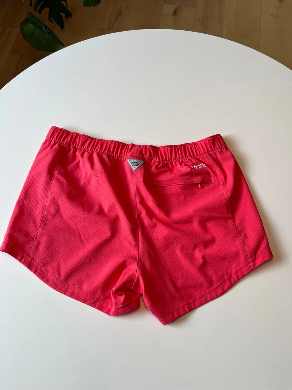 Columbia PFG Pink Elastic Waist Shorts - Picture 5 of 5